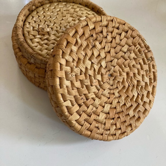 Vintage Woven Coaster Set (5) in Woven Lidded Box - Picture 3 of 4